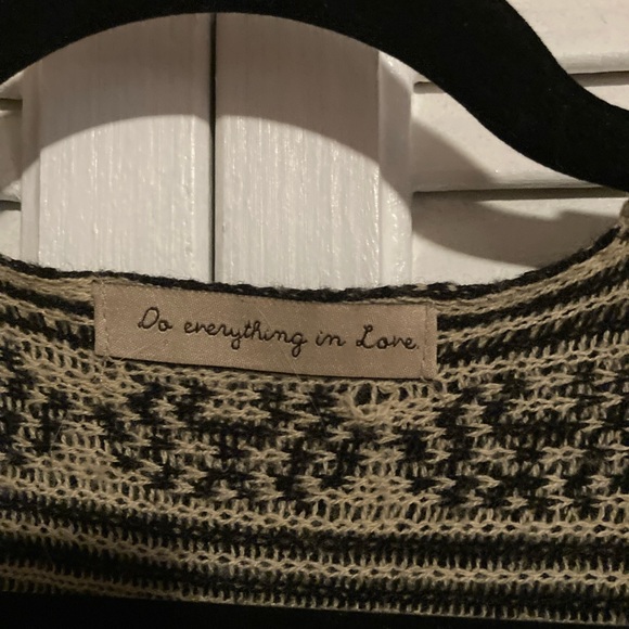 Do Everything in Love  Black Brown Aztec Design Shawl - Picture 2 of 7